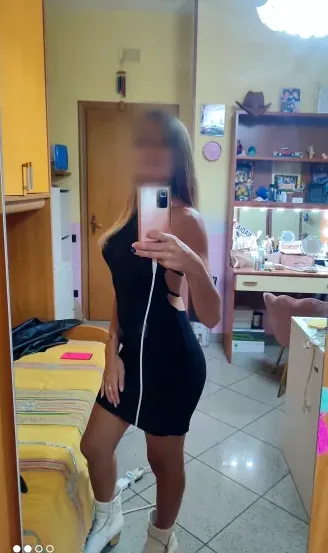 Amber, 34