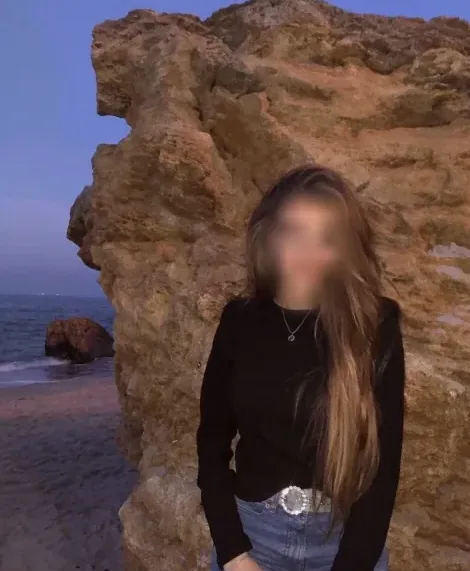 Daphne, 34