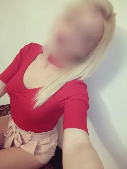 Esther, 34