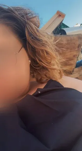 Esther, 27