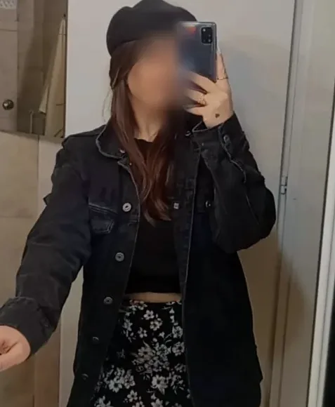 Fleur, 29