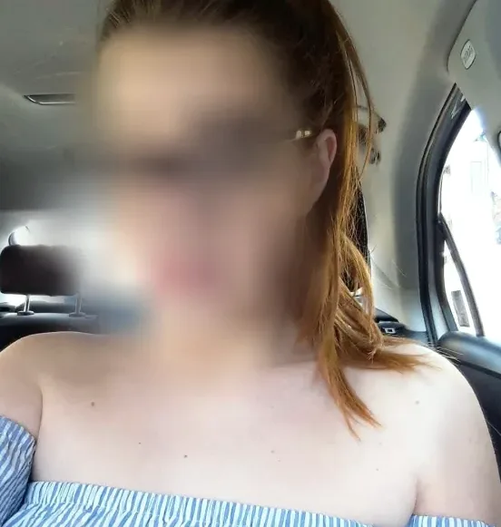 Nadia, 27