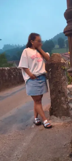 Wendy, 32